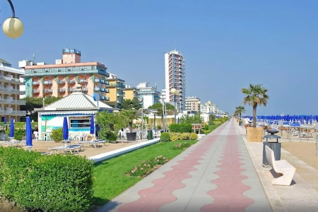 Casa A Schiera, A 150Mt Dal Mare Villa Lido di Jesolo Italy
